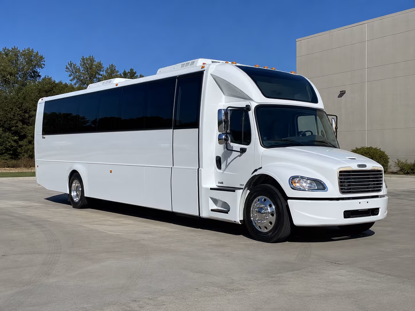 fountain valley 28 passenger party bus
