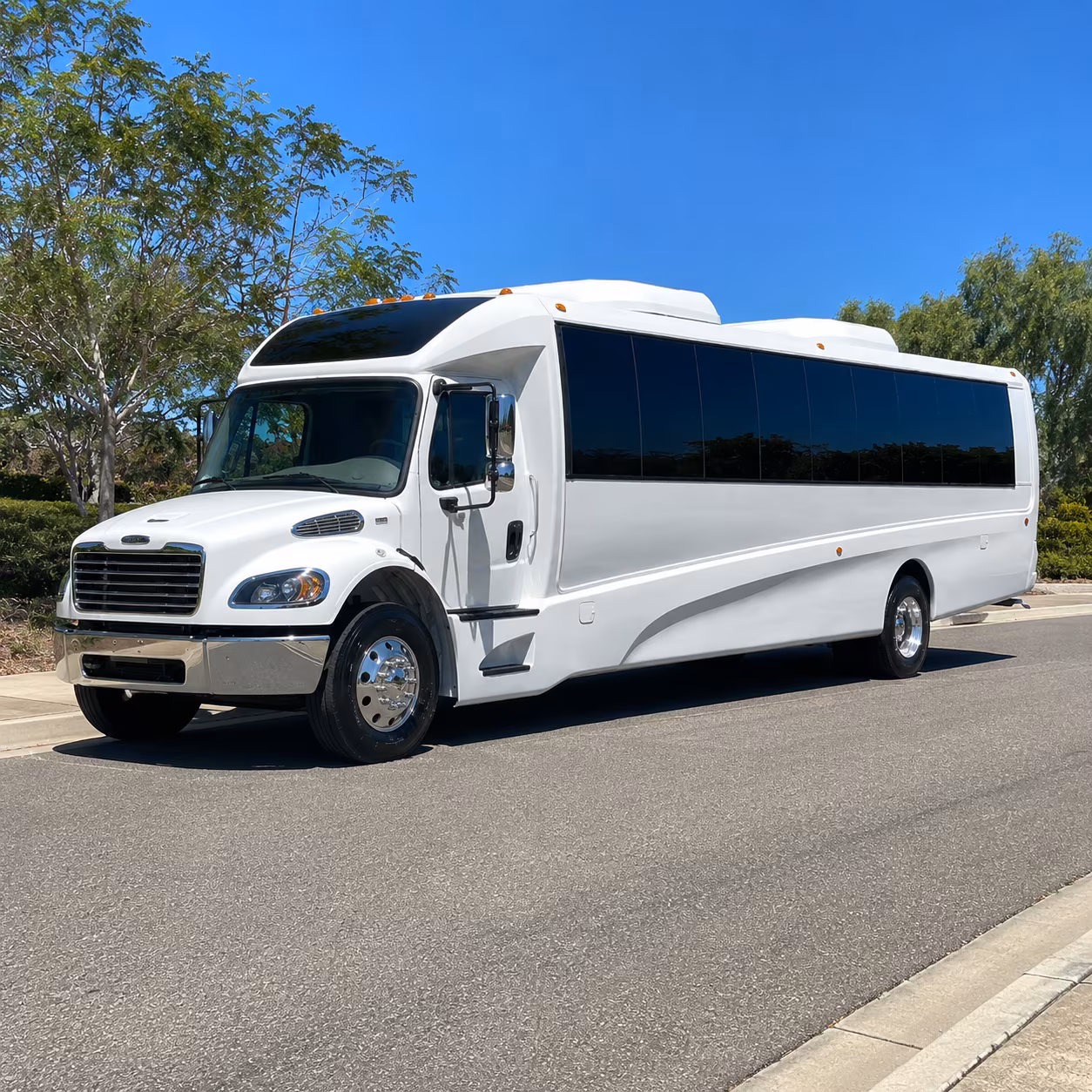minibuses and sprinter limos for smaller prom groups in fountain valley